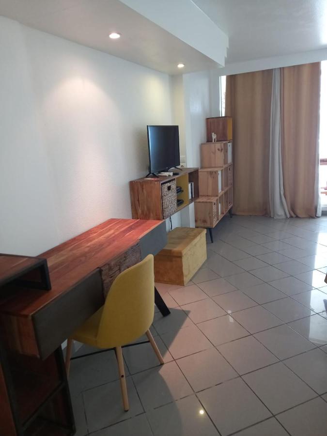 Grand Studio De 41 M², Vue Mer Et Jardin Tropical. Ле-Гозье Экстерьер фото