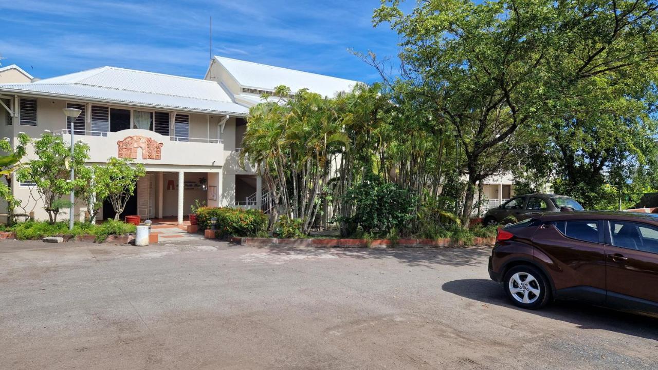 Grand Studio De 41 M², Vue Mer Et Jardin Tropical. Ле-Гозье Экстерьер фото